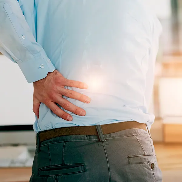 img-mid-back-pain-chiropractor-1